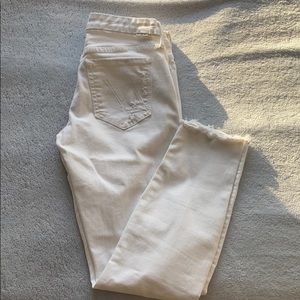 MOTHER “looker ankle fray” White Jeans Size 27